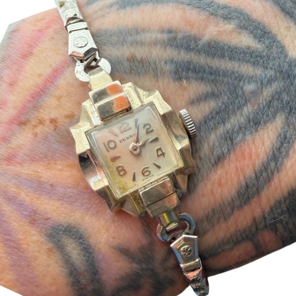 Vintage Benrus Art‎ Deco Ladies Watch • Silver Tone • Wind-Up Art To Wear Bling